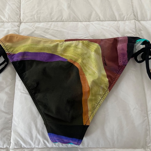 SHAN bikini, size 6, multi color - Picture 3 of 8